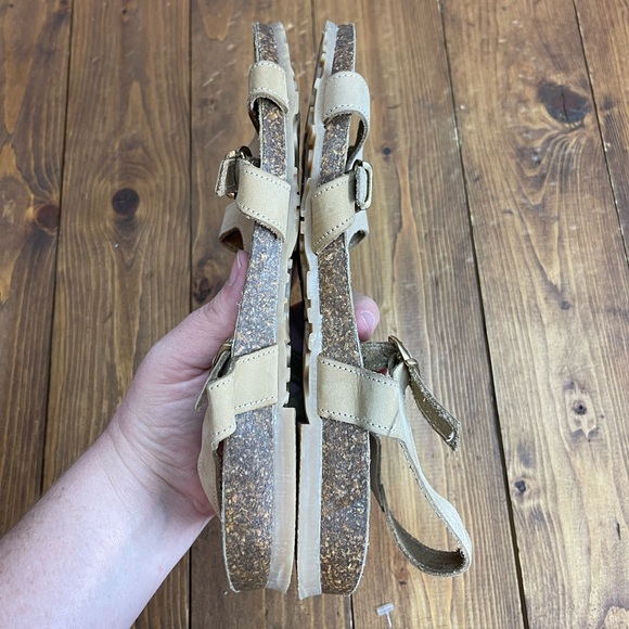 Massimo Caponi  tan leather sandals Womens size 9M - Picture 5 of 10